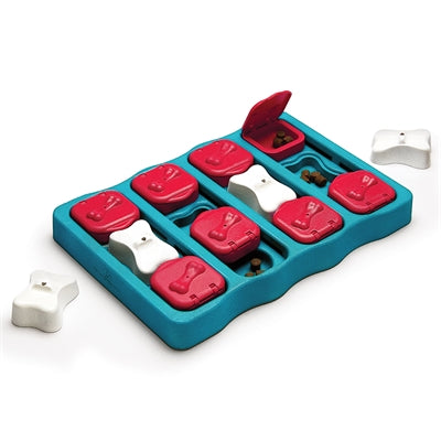 Nina Ottosson Dog Brick intelligent hondenspeelgoed, turquoise en rood