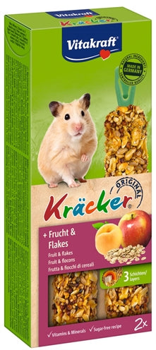 VVitakraft Hamster Kracker Fruit, doosje met 2 knabbelstangen voor hamsters, met granen en fruit.